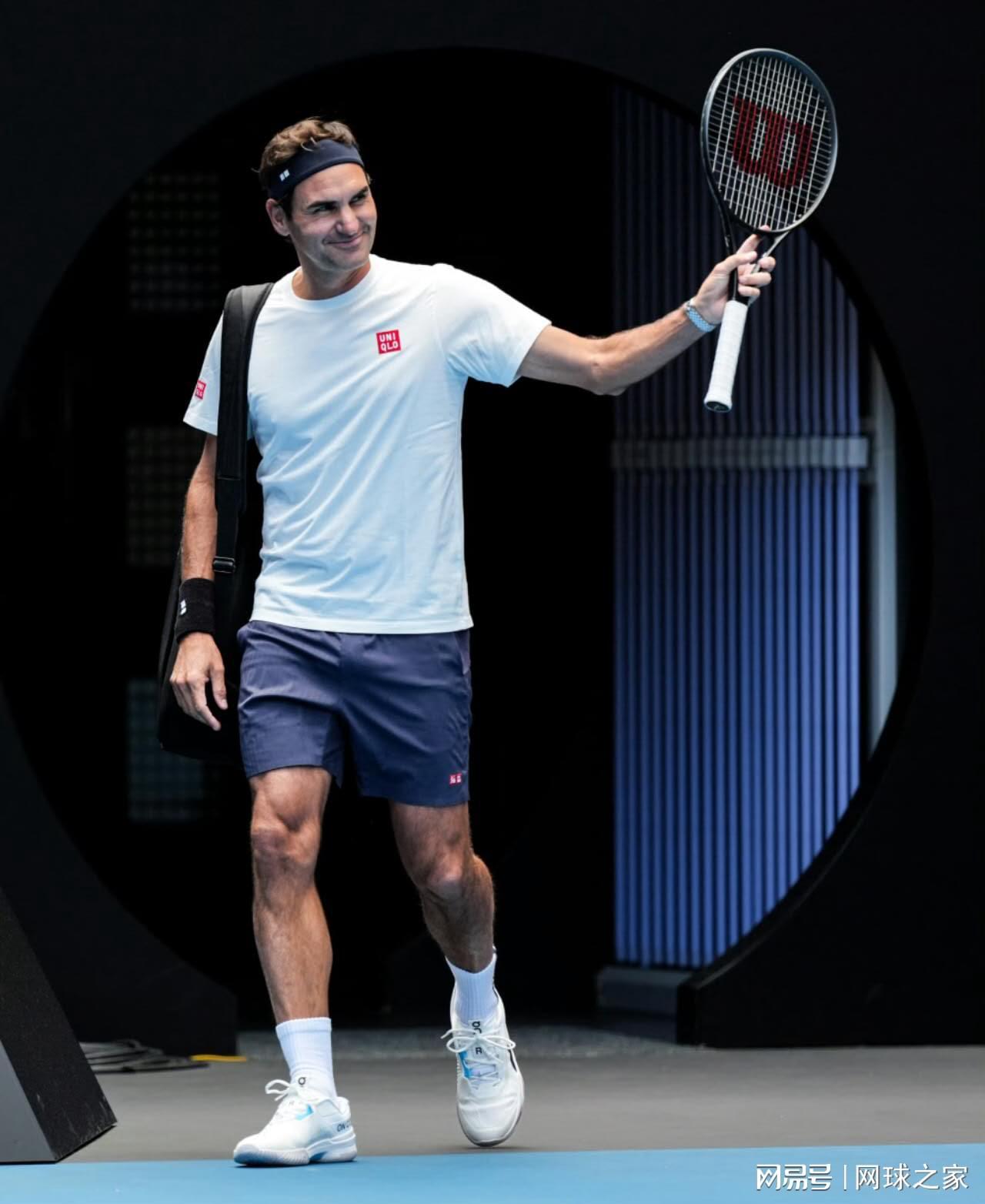 彩票开奖-44岁费德勒重返澳网抢七横扫鲁德燃爆球迷，德约化身迷弟现场观战