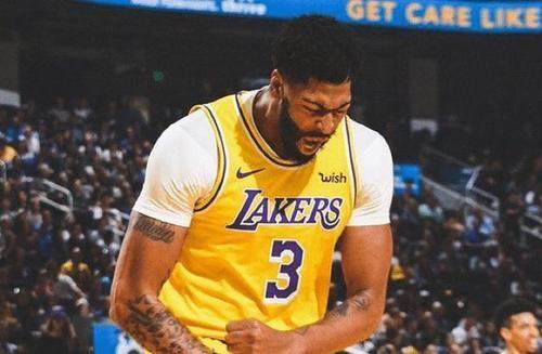 乐彩网官网-末节6中1+失误险些葬送好局 戴维斯仍未完全恢复